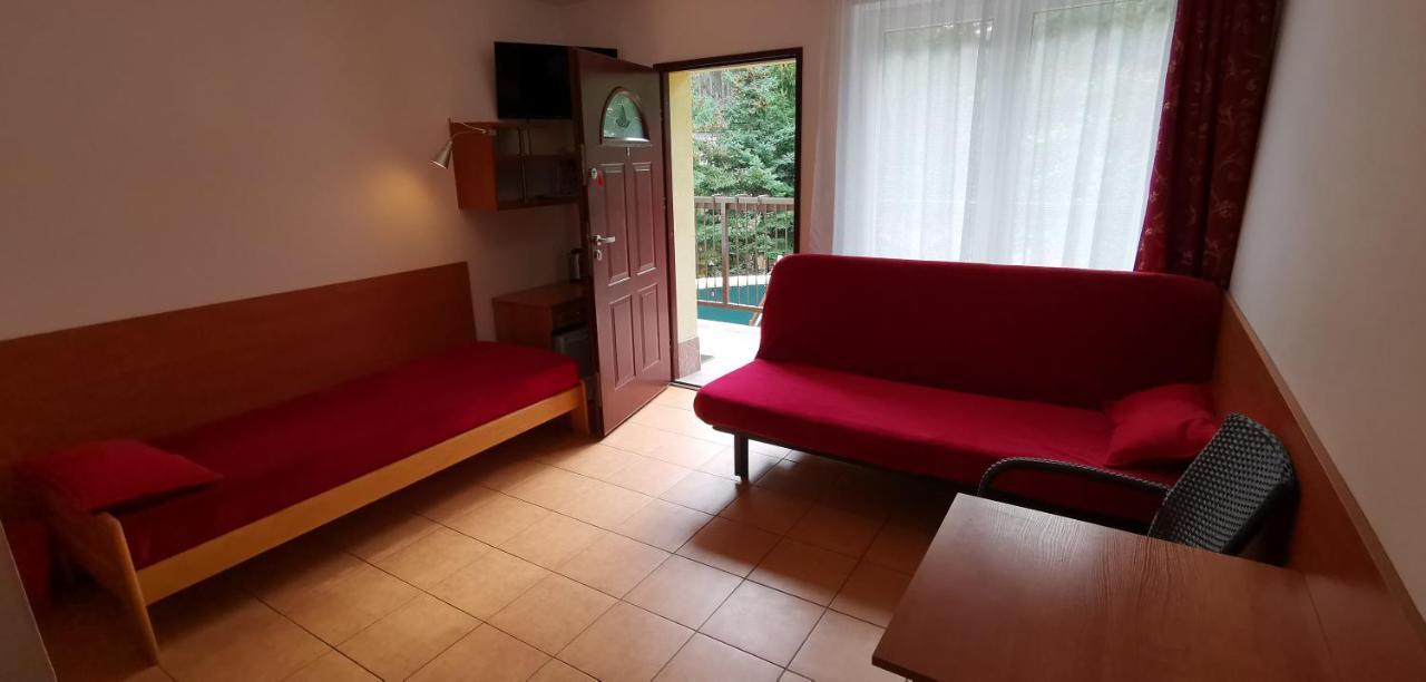 Pod Filarami Pobierowo Otel Dış mekan fotoğraf
