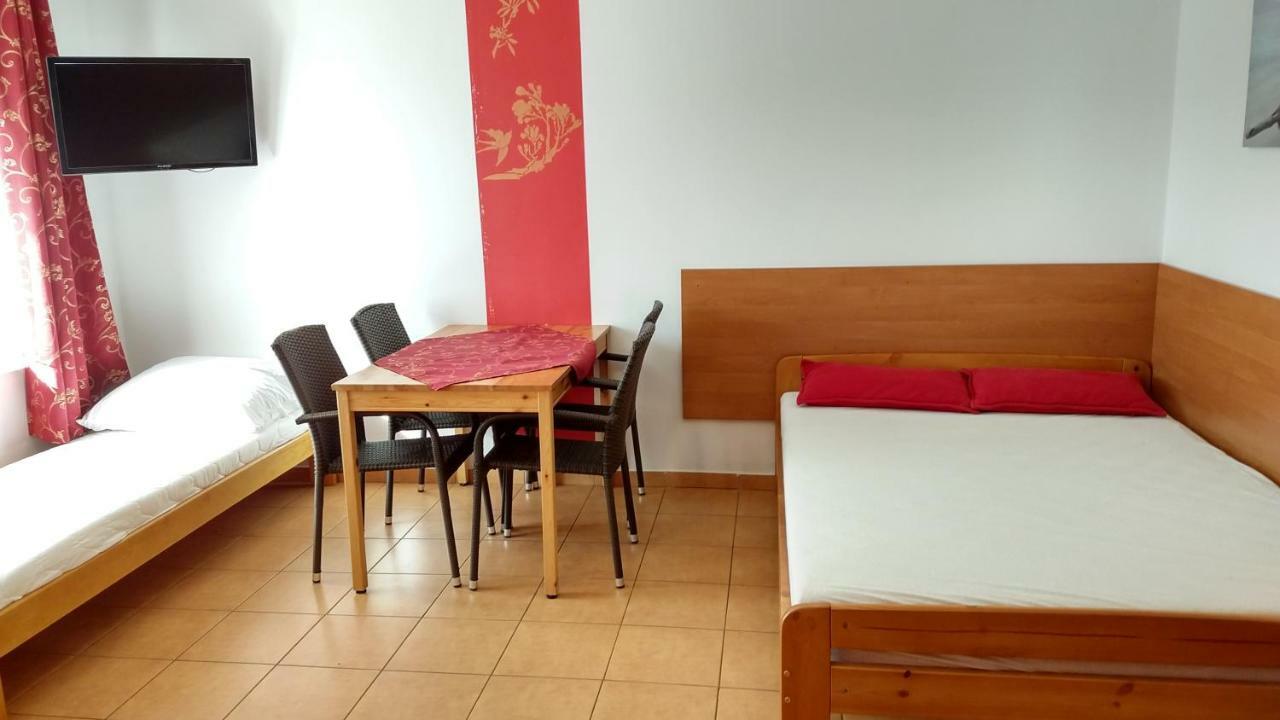 Pod Filarami Pobierowo Otel Dış mekan fotoğraf